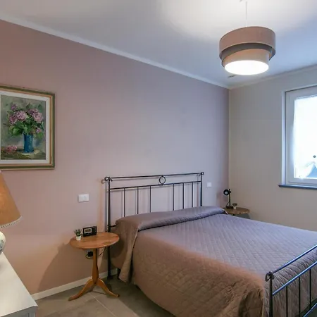 3 Bedroom In Ripa * Vallecchia