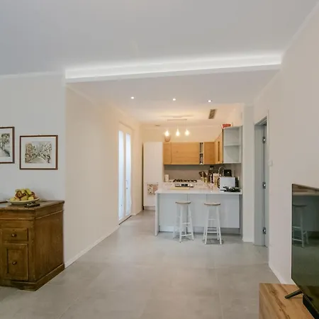 펜션 Gorgeous Home In Ripa With House A Panoramic View *